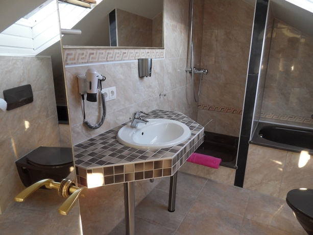 Imagen de la habitación del Hotel City Central Promenade. Foto 13