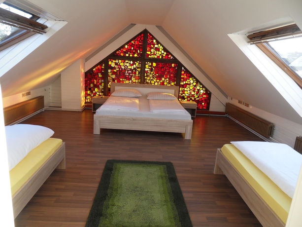 Imagen de la habitación del Hotel City Central Promenade. Foto 17