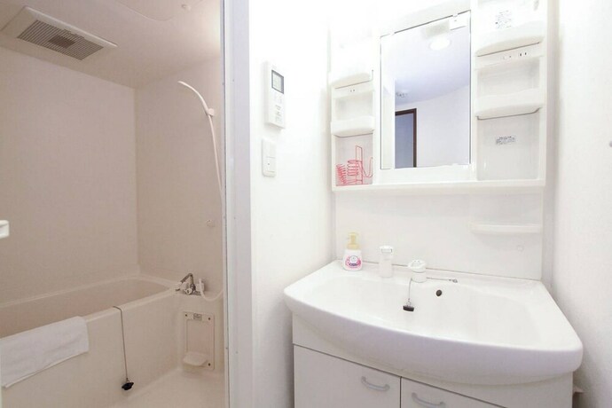 Imagen de la habitación del Hotel City Central Studio Apartments. Foto 28