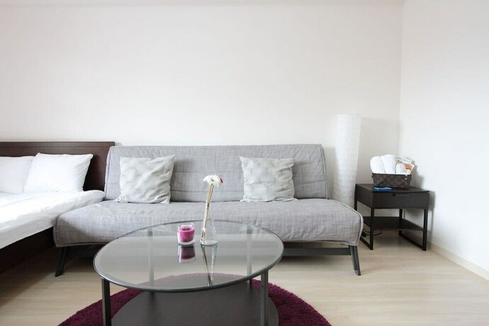Imagen de la habitación del Hotel City Central Studio Apartments. Foto 31