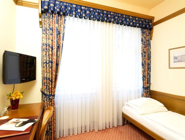 Imagen de la habitación del Hotel City Central, Viena. Foto 4