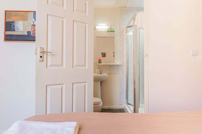 Imagen de la habitación del Hotel City Centre Guest House - Gloucester Park. Foto 11