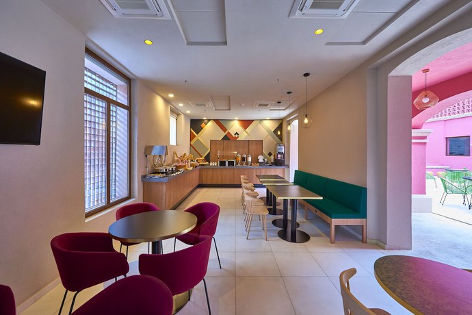 Imagen del bar/restaurante del Hotel City Centro By Marriott Oaxaca. Foto 4
