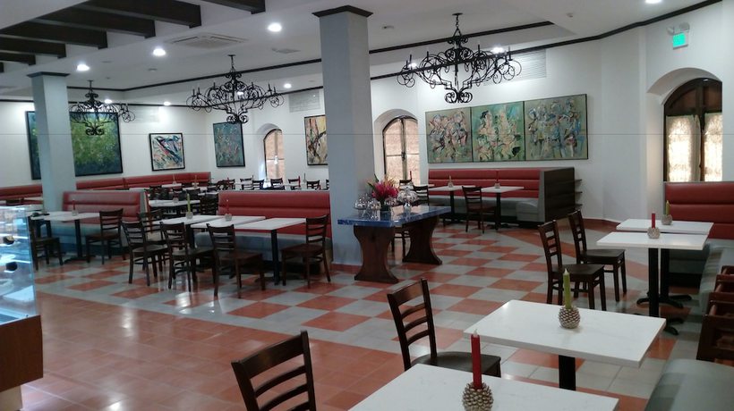 Imagen del bar/restaurante del Hotel City Centro by Marriott la Recoleccion. Foto 2