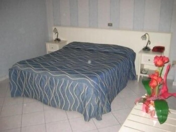Imagen de la habitación del Hotel City, Chivasso. Foto 16