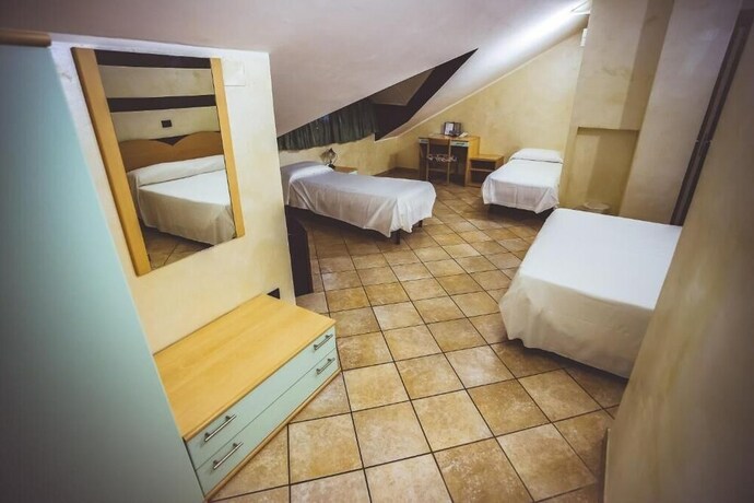 Imagen de la habitación del Hotel City, Chivasso. Foto 20