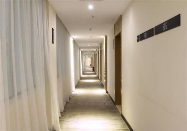 Imagen general del Hotel City Comfort Inn Baise Chengbei Fenghuang. Foto 3