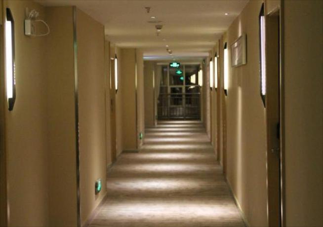 Imagen general del Hotel City Comfort Inn Baise Jingxi Caifu Plaza. Foto 3