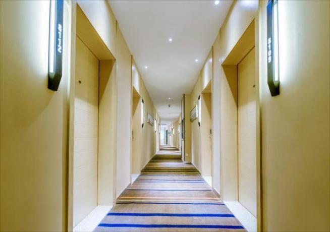 Imagen general del Hotel City Comfort Inn Chongqing Shapingba Sanxia Square. Foto 2