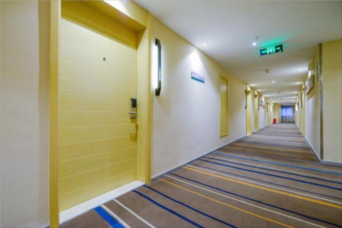 Imagen general del Hotel City Comfort Inn Chongqing Yangjiaping Walking Str. Foto 2