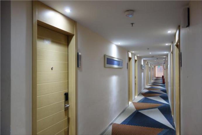 Imagen general del Hotel City Comfort Inn Foshan Shunde Chencun South High Speed Railway Station. Foto 2