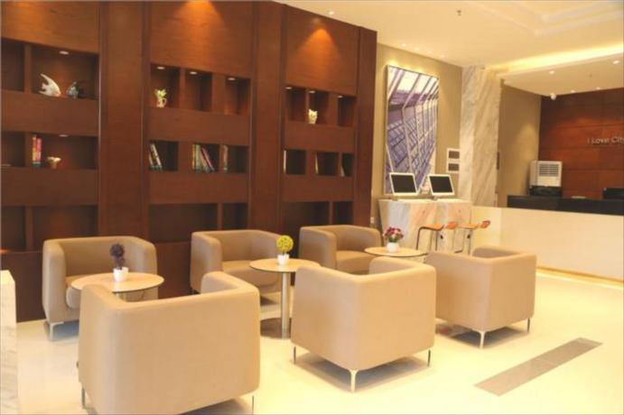 Imagen general del Hotel City Comfort Inn Guangzhou Baiyunbao. Foto 3