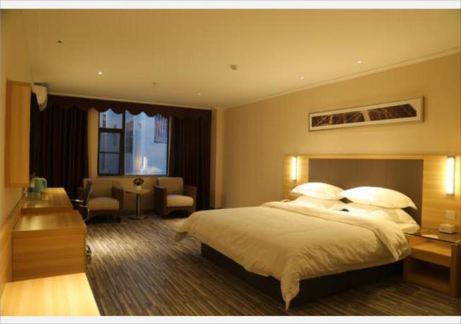 Imagen general del Hotel City Comfort Inn Guangzhou Baiyunbao. Foto 5