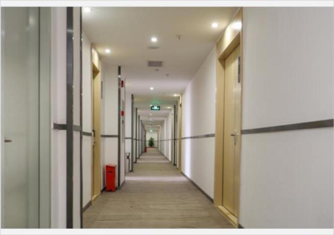 Imagen general del Hotel City Comfort Inn Guangzhou Jiahe Changhong. Foto 3