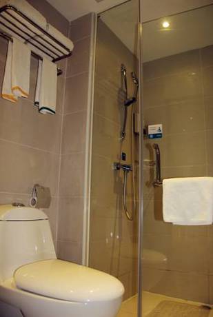 Imagen de la habitación del Hotel City Comfort Inn Guangzhou Tianpingjia Subway Stat. Foto 5