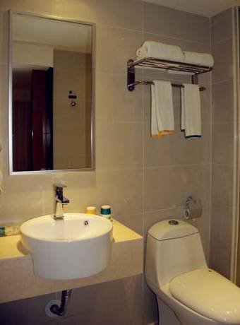Imagen de la habitación del Hotel City Comfort Inn Guangzhou Tianpingjia Subway Stat. Foto 6