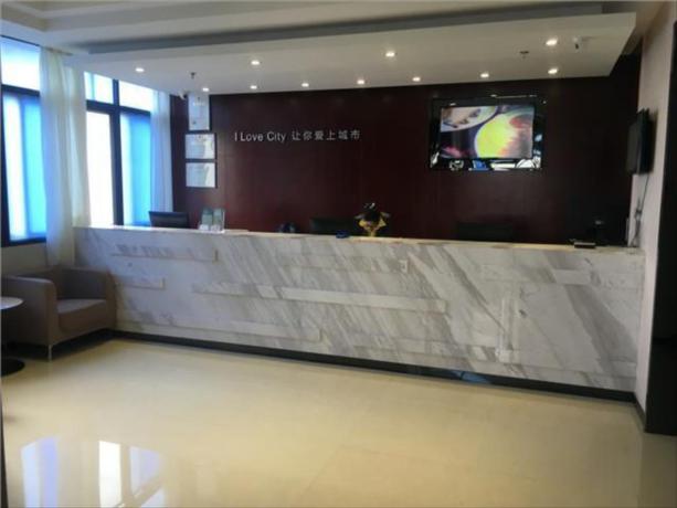 Imagen general del Hotel City Comfort Inn Guangzhou Tiyu West Road Metro St. Foto 2