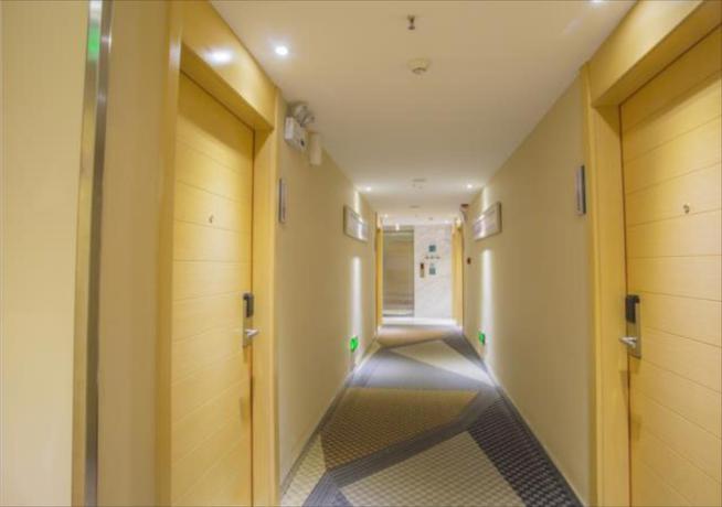 Imagen general del Hotel City Comfort Inn Hechi Bama Shouxiang Avenue. Foto 2