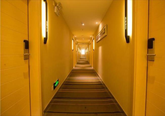 Imagen general del Hotel City Comfort Inn Hechi Chengxi Avenue. Foto 2