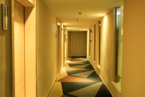 Imagen general del Hotel City Comfort Inn Huizhou Shuikou Huxi Avenue. Foto 5