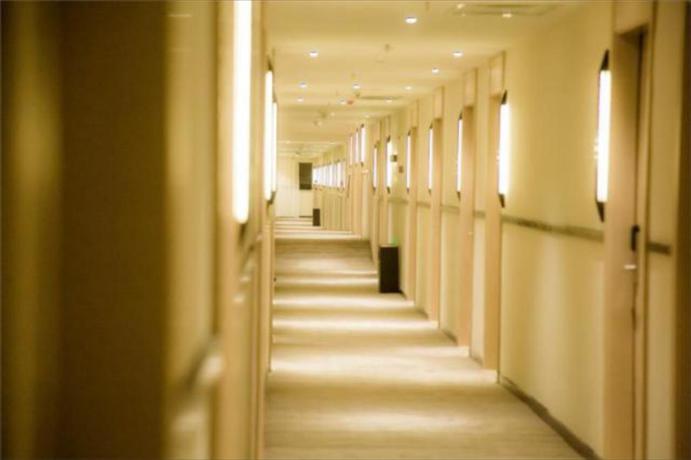 Imagen general del Hotel City Comfort Inn Jingdezhen Walking Street Yuyaoch. Foto 3