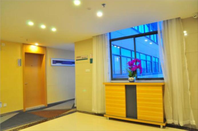 Imagen general del Hotel City Comfort Inn Jiujiang Jiufang Shopping Mall. Foto 2