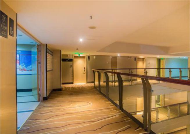 Imagen general del Hotel City Comfort Inn Liuzhou Wuxing Walking Street Zhonghuan Tower. Foto 3