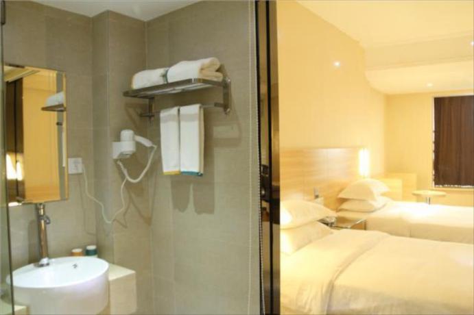 Imagen general del Hotel City Comfort Inn Maoming Shuidong. Foto 4