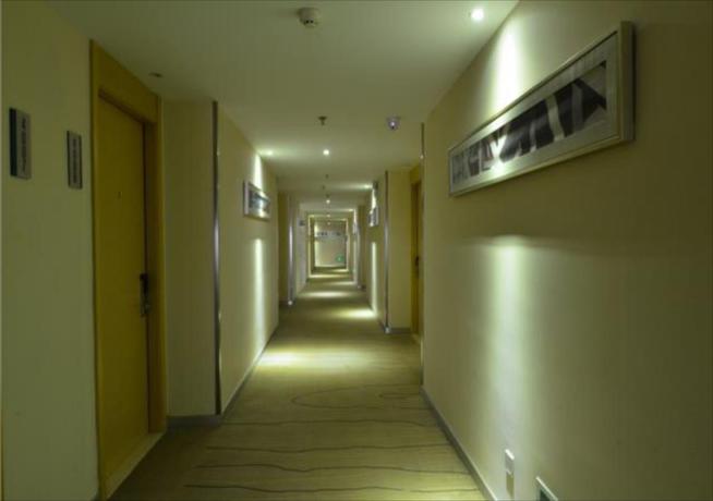 Imagen general del Hotel City Comfort Inn Wuhan Guanggu Finance Port. Foto 3