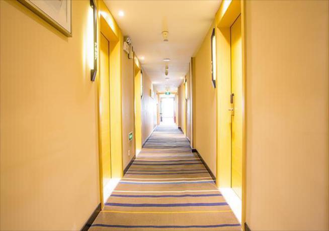 Imagen general del Hotel City Comfort Inn Wuzhou Qiloucheng. Foto 3