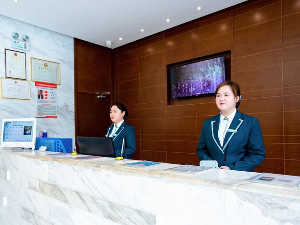 Imagen de los interiores del Hotel City Comfort Inn Xianning South Station. Foto 17