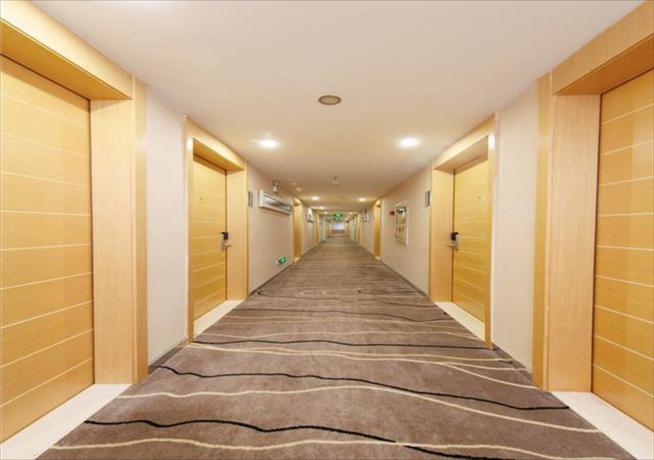 Imagen general del Hotel City Comfort Inn Yunfu Luoding Triumph Plaza. Foto 2