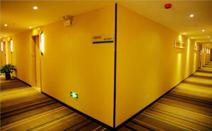 Imagen general del Hotel City Comfort Inn Zhangjiajie Railway Station Tianm. Foto 2