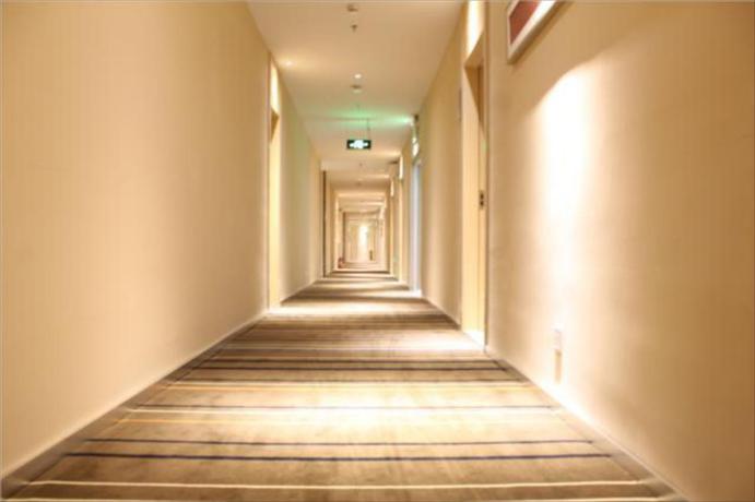Imagen general del Hotel City Comfort Inn Zhuhai University Town Tangjiawan Square. Foto 2