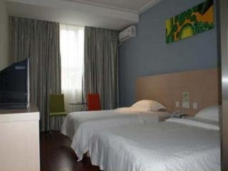 Imagen de la habitación del Hotel City Convenience Inn. Foto 2