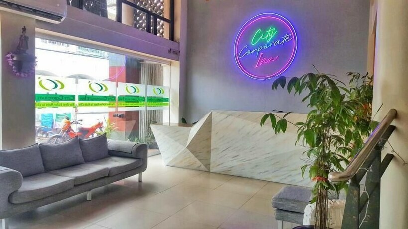 Imagen de los interiores del Hotel City Corporate Inn. Foto 21