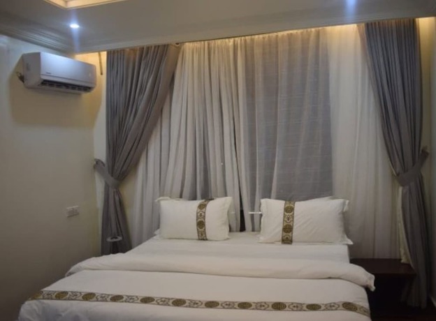 Imagen de la habitación del Hotel City Cruz. Foto 13