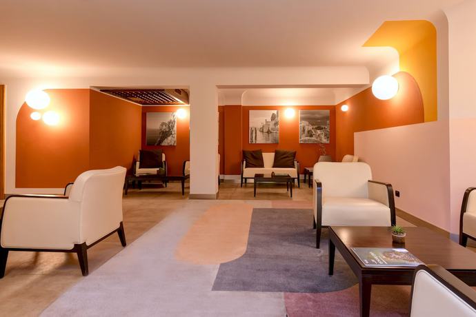 Imagen de los interiores del Hotel City, Desenzano del Garda. Foto 18