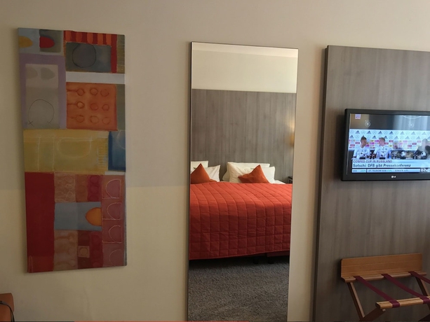 Imagen de la habitación del Hotel City D&uuml;sseldorf. Foto 13