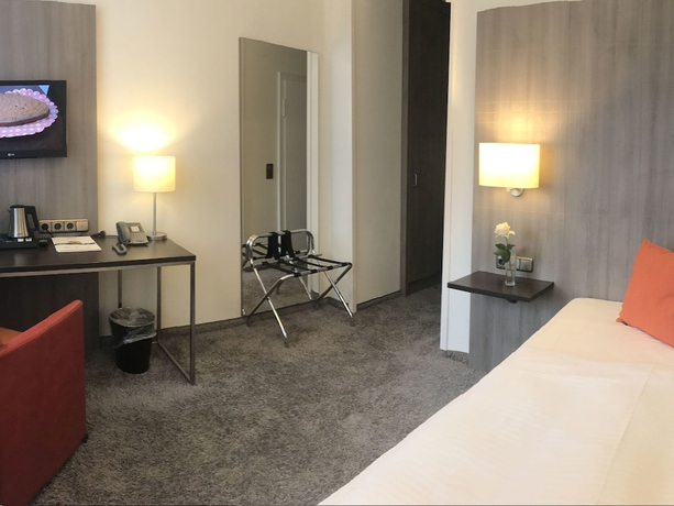 Imagen de la habitación del Hotel City D&uuml;sseldorf. Foto 14