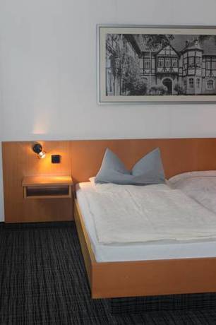 Imagen de la habitación del Hotel City, Eisenach. Foto 16