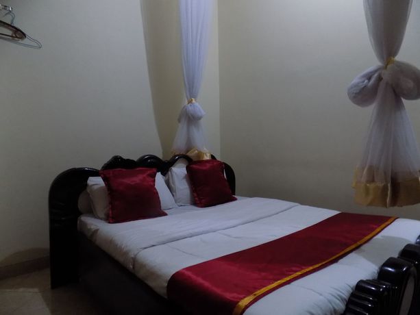 Imagen de la habitación del Hotel City Entry. Foto 14