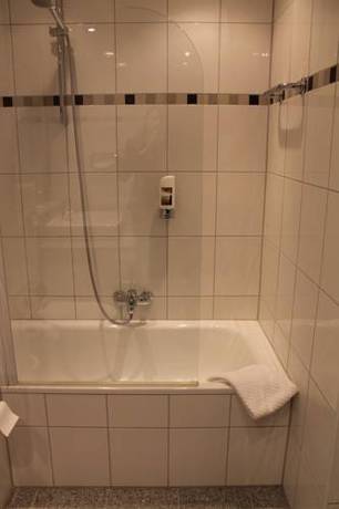 Imagen de la habitación del Hotel City Essen. Foto 4