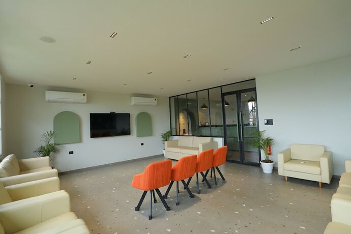 Imagen de los interiores del Hotel City Express By Downtown Udaipur. Foto 23