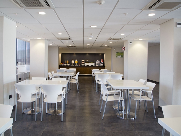 Imagen del bar/restaurante del Hotel City Express By Marriott Cananea. Foto 4