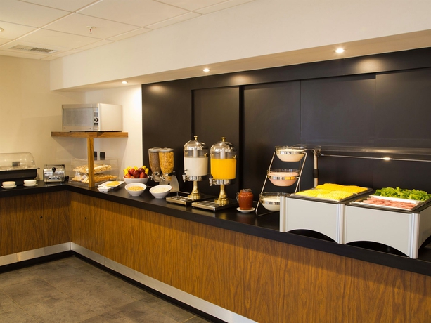 Imagen del bar/restaurante del Hotel City Express By Marriott Cananea. Foto 5