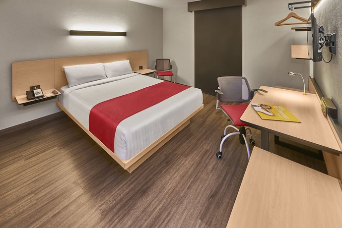 Imagen de la habitación del Hotel City Express By Marriott Celaya Galerias. Foto 6