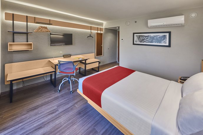 Imagen de la habitación del Hotel City Express By Marriott Celaya Galerias. Foto 9
