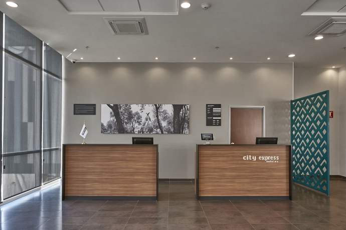 Imagen de los interiores del Hotel City Express By Marriott Ciudad De M&eacute;xico La Raza. Foto 18