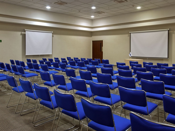 Imagen de los interiores del Hotel City Express By Marriott Ciudad Obreg&oacute;n. Foto 13